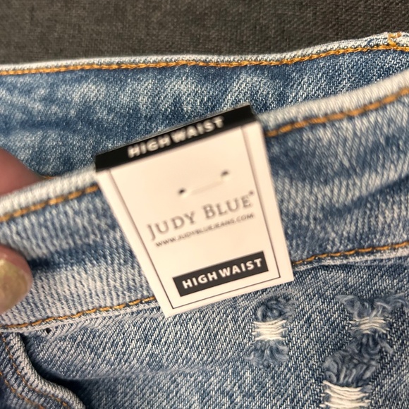 Judy Blue high rise shorts NEW - Picture 4 of 5